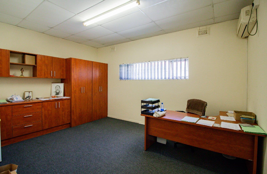 Commercial Property for Sale in Southernwood Eastern Cape
